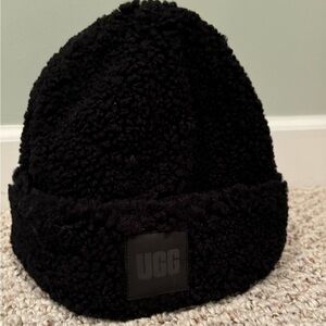 NWOT! New Ugg Black Sherpa Cuff Beanie